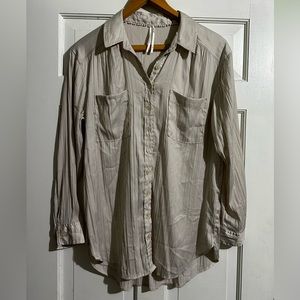 Anthropologie Relaxed Fit button down shirt Medium
